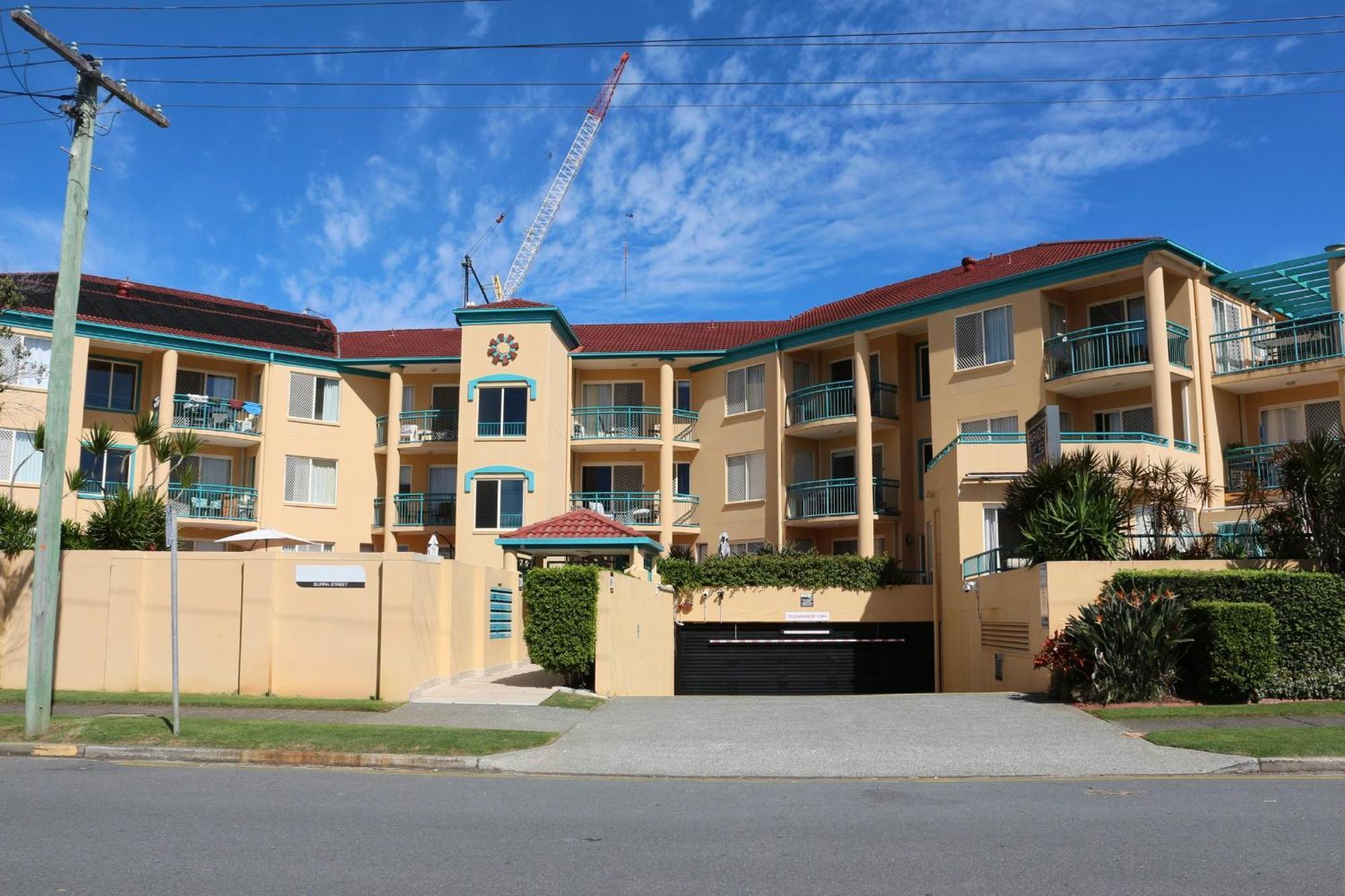 Chevron Island Apartment - Cozy And Convenient Гоулд Коуст Екстериор снимка