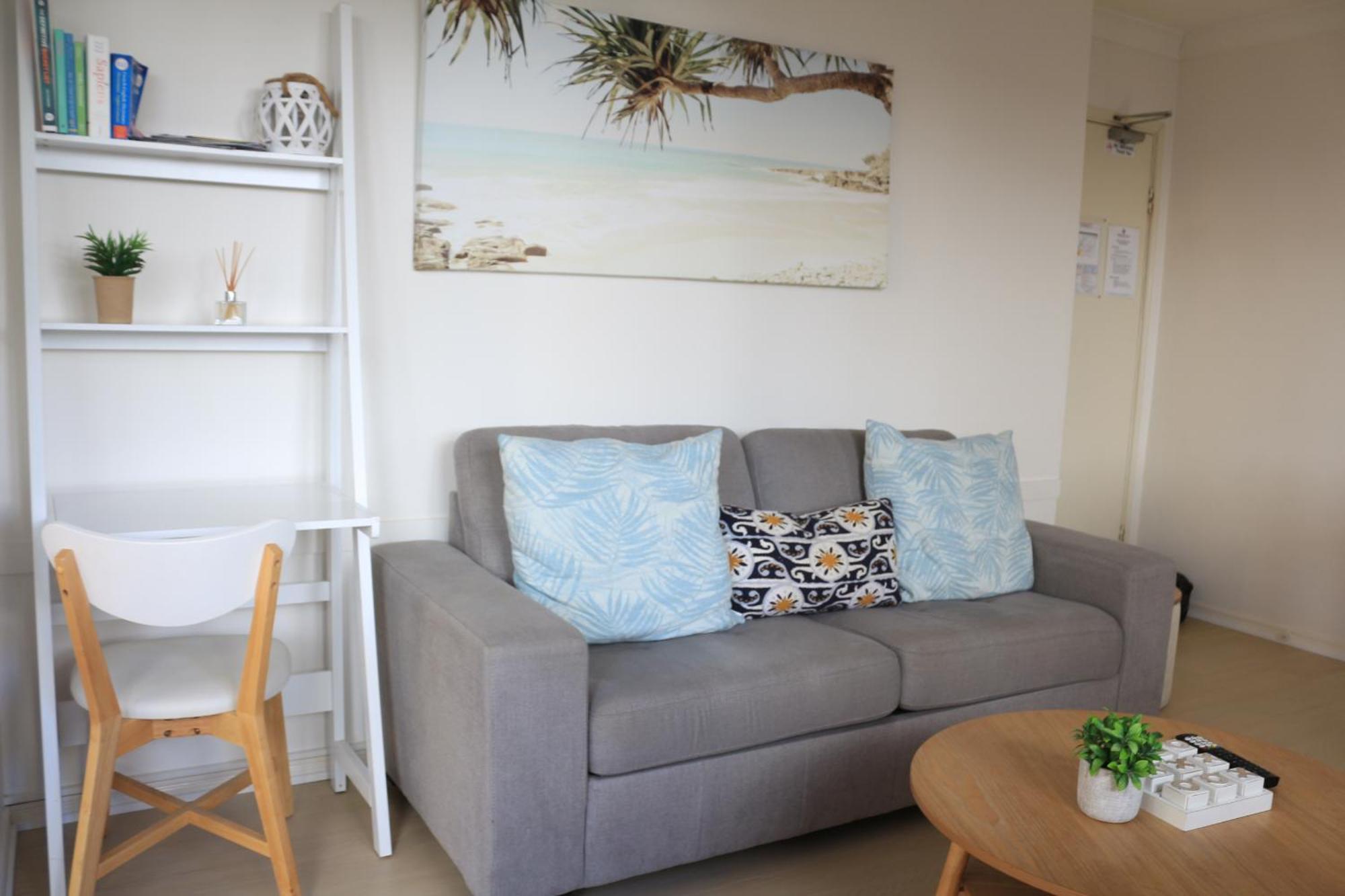 Chevron Island Apartment - Cozy And Convenient Гоулд Коуст Екстериор снимка