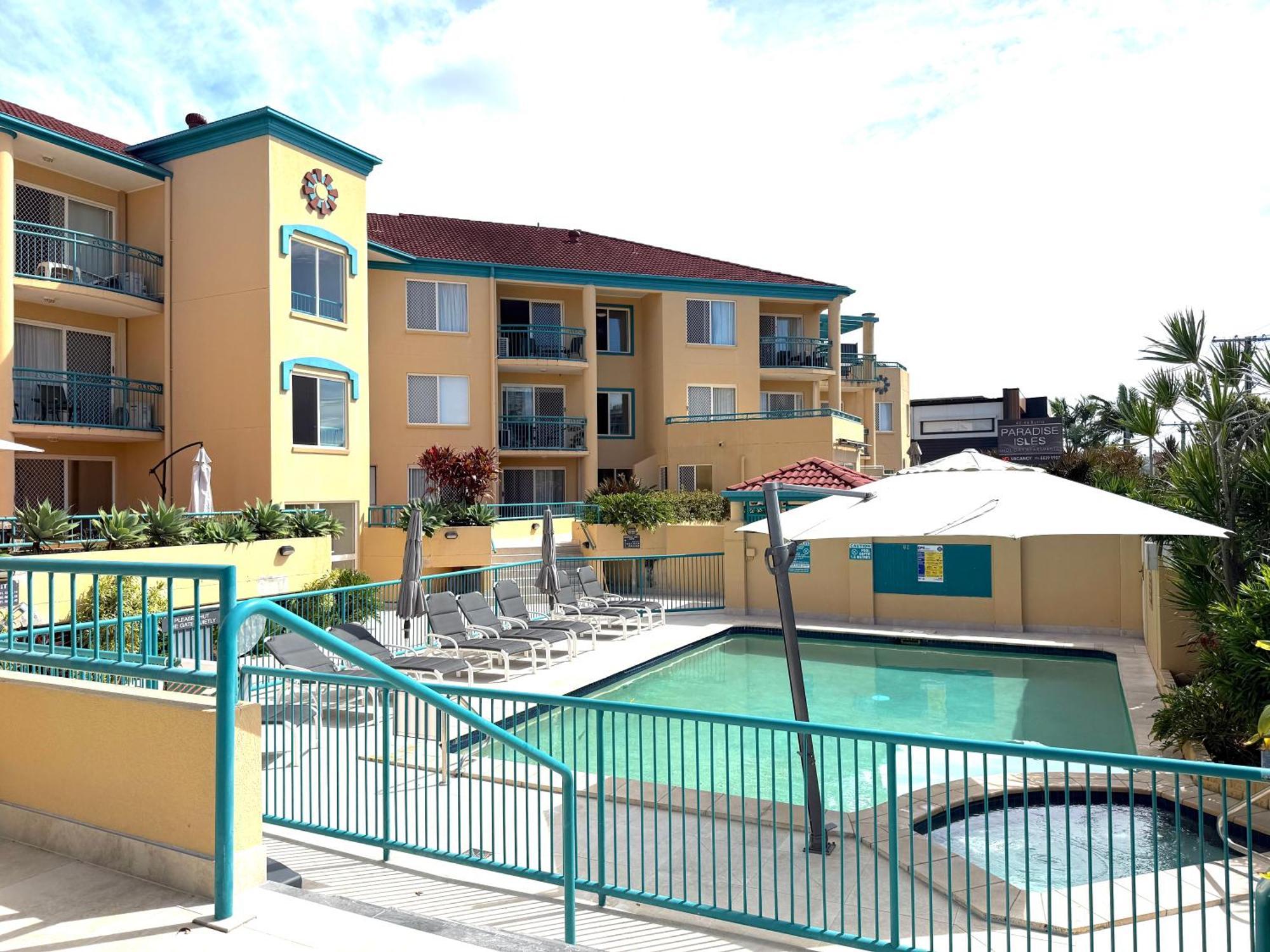 Chevron Island Apartment - Cozy And Convenient Гоулд Коуст Екстериор снимка
