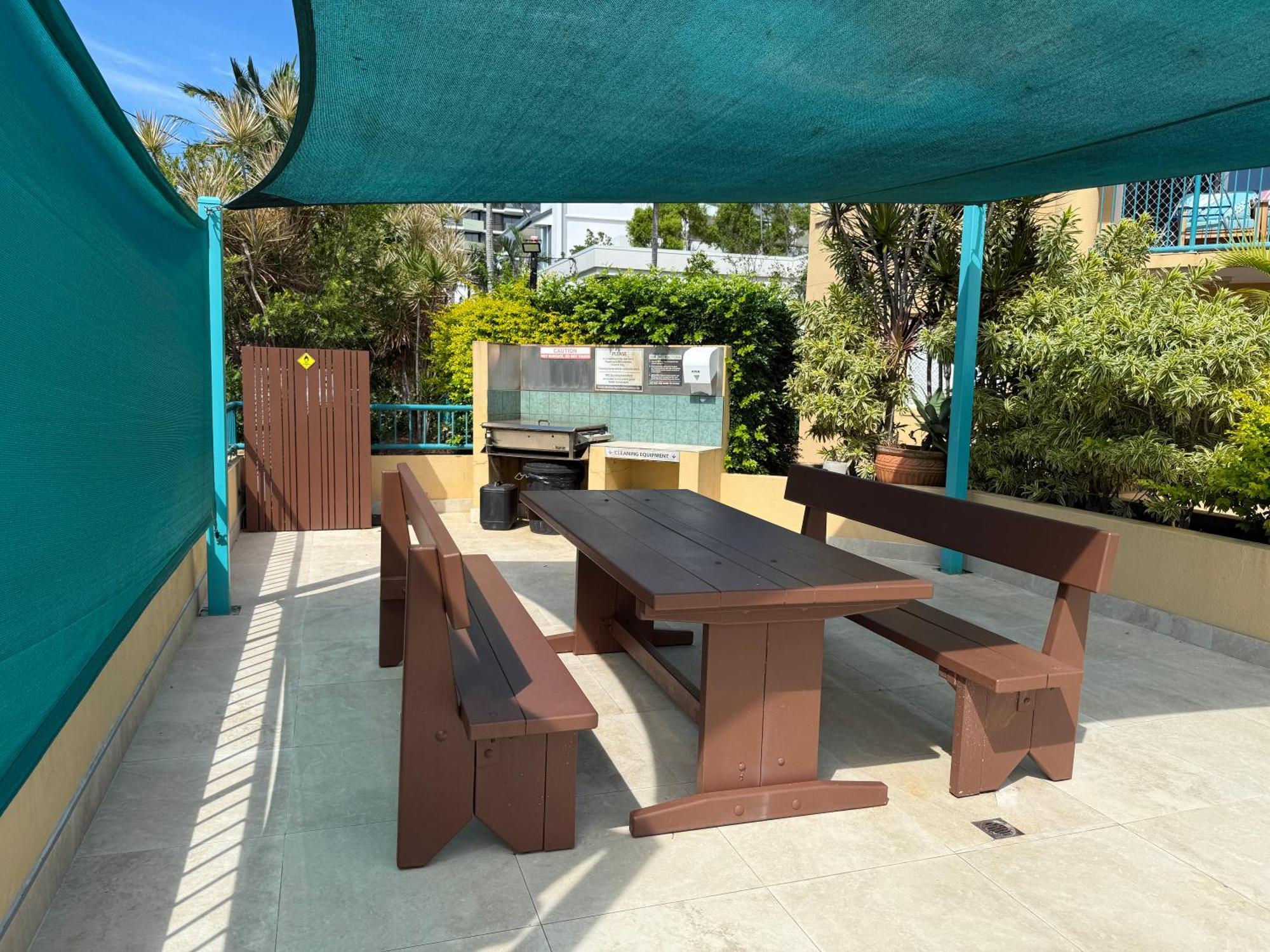 Chevron Island Apartment - Cozy And Convenient Гоулд Коуст Екстериор снимка